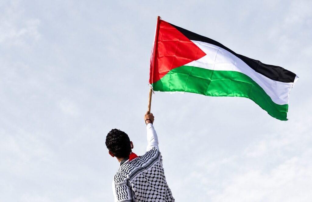 منعطفات ومحطات تاريخية.. العلاقات الفلسطينية العربية بين المد والجزر